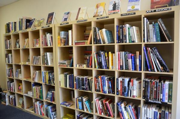 Main room in Captain Book