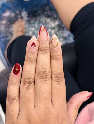 Gel nails with design