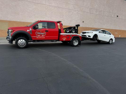 Tom&Son’s towing & roadside
