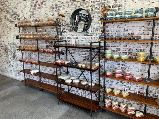 Cakes LaMo’r Bakery