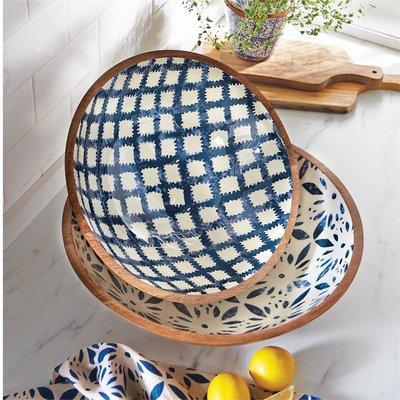 Love these Wood and enamel bowls