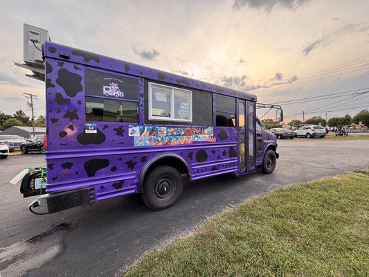 Logsdon’s Moo Mobile