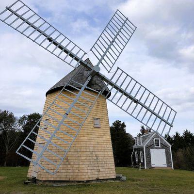 1795 Higgins Farm Windmill.