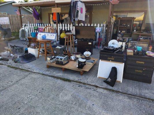 Cooks Retail Yard Sale