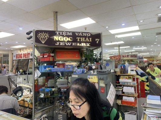 Tiem Vang Ngoc Thai Jewelry