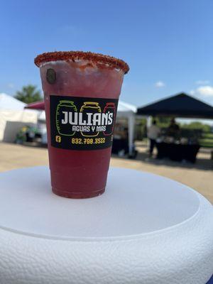 Julian’s Aguas Y Mas