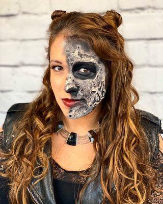 Halloween makeup on point! Can you say fierce!