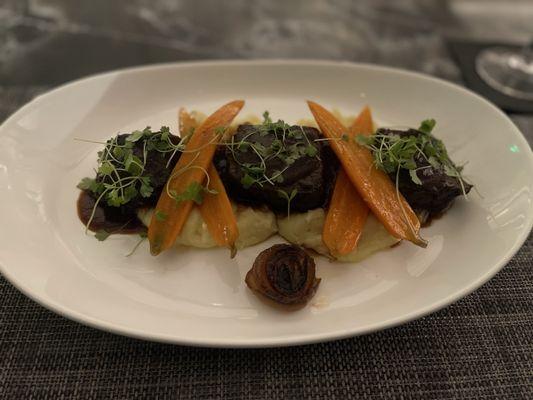 Short Ribs with Pomme Puree