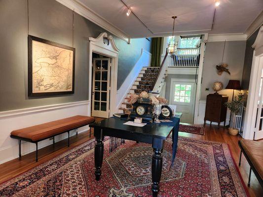 16 Elm Heritage Hotel