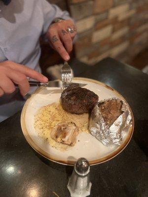 Buddies Bar and Grill