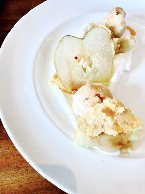 Apple crisp be so pretty!