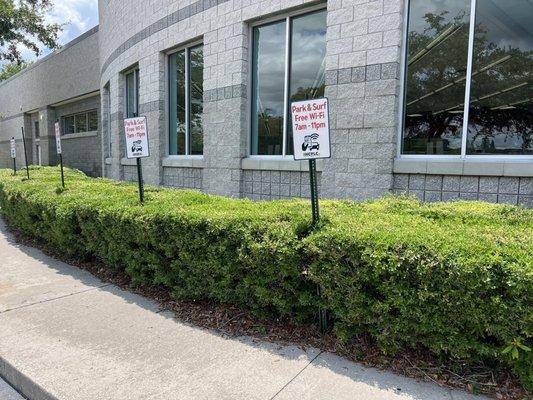 Park and surf free Wi-Fi