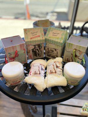 Mother's Day! Pamper her tootsies with a spa gift box.