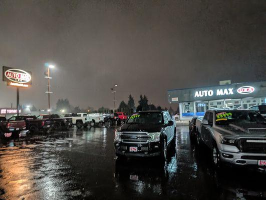 Puyallup Store at Night!