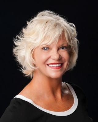 Rhonda Lyles - Realty Executives