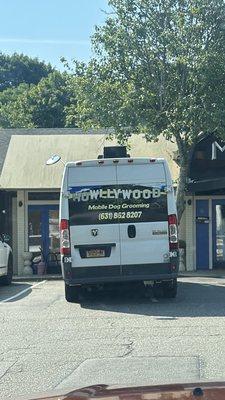 Howllywood Mobile Dog Grooming