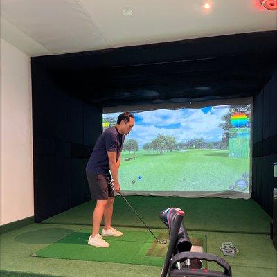 Rodeo Plaza Screen Golf