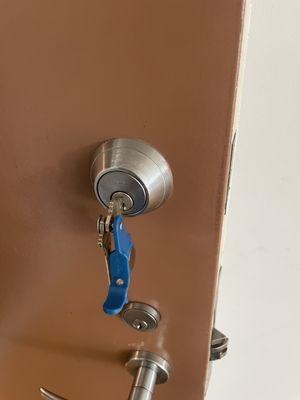 Alex replaced my apartment lock ! Amazing job!