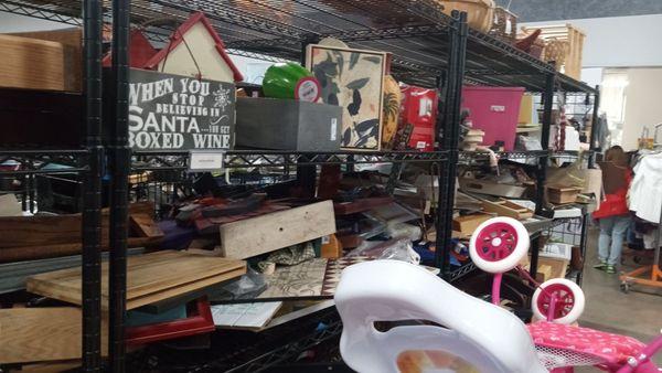 This Goodwill looks messy. The need to have a clearance sale.