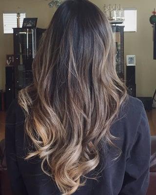 lighting doesn't do my hair justice!