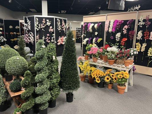 Showroom. Sell plastic flowers