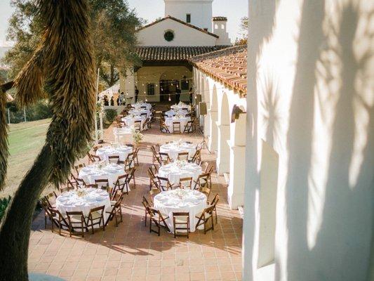 Chargers and utensils rented from Catalog Atelier
