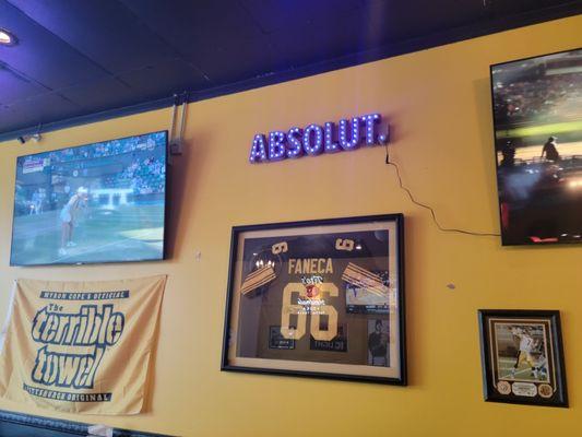 Blitzburgh Sports Bar and Grill