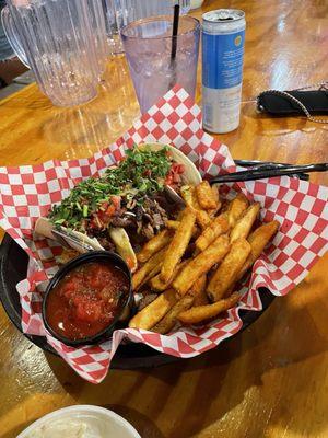 Tom & Earls Back Alley Grill