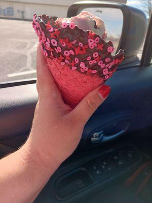 Cute valentines cone with yummy chocolate!