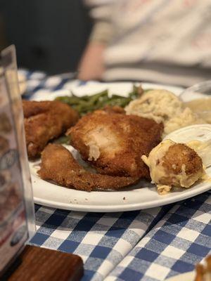 Dell Rhea's Chicken Basket