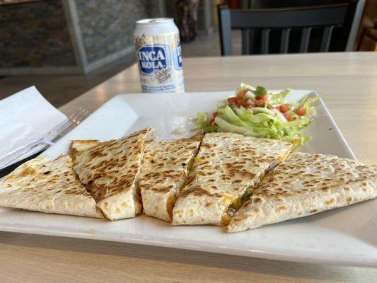 Shrimp quesadilla and an Inca cola
