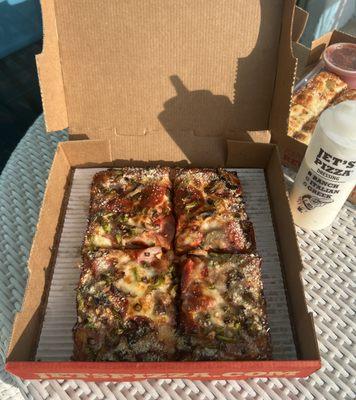 Jet's Pizza- Coming Soon