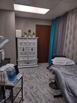 Welcome to KAMGlam NWA Spa LLC