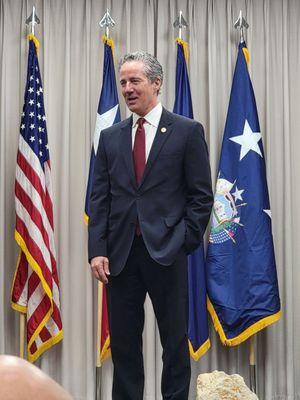 Officer Army Graduation ceremony with State Senator Kelly Hancock as speaker