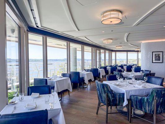 Waterfront Dining