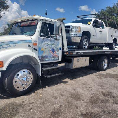 Joseph towing flatbed service Lock out jump start 862-316-2838