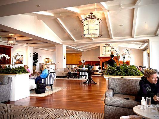 Montage Lobby Lounge