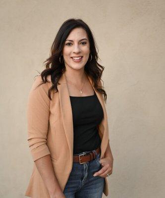 Realtor Hannah NM at Realty One of New Mexico