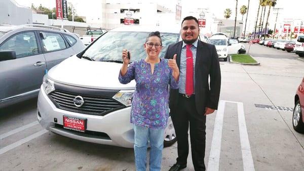 Happy client Martha, she came looking to get a new family size vehicle and we got her a brand new Nissan Quest Congratulations Martha!