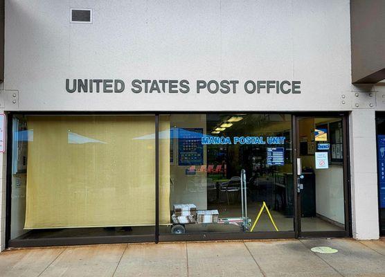 U.S. Post Office in Manoa Marketplace.