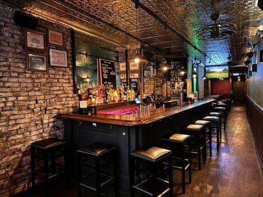 Front Bar