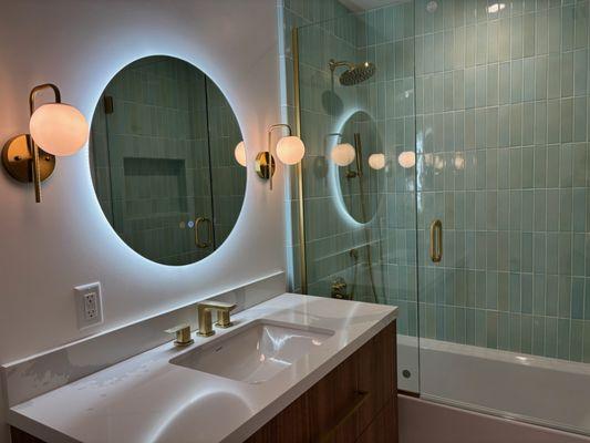 En-suite bathroom in secondary bedroom