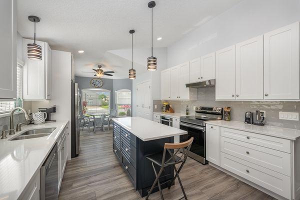 Erin Fernandez - Coastal Estate Team-Compass