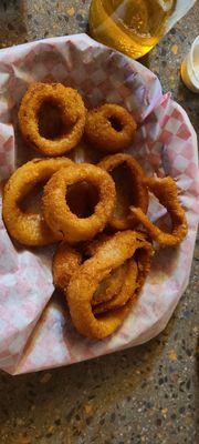 Amazingly good onion rings.