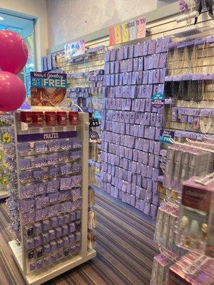 Terrible service they so worried about putting jewelry away I had to ask 3 times could I check out