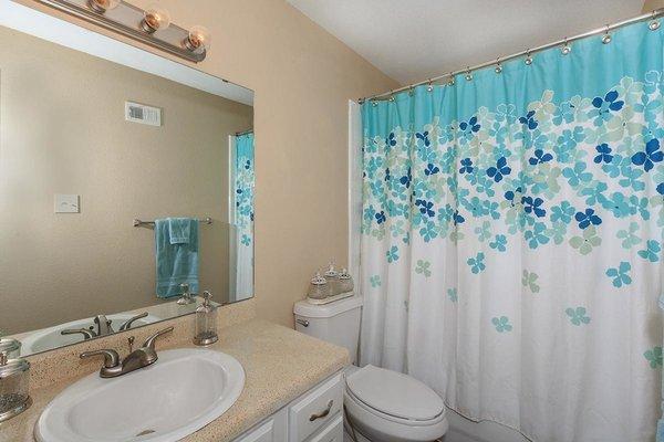 Choose from our renovated one and two bedroom floor plans that come well-appointed with upgraded features.