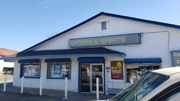 Sports and Spirits, Cottonwood, Ca.   Good price on gas