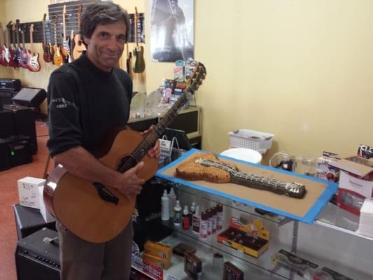 Meet Martin Gibson - Talented and Master of finger picking style. Martin teaches guitar, banjo, mandolin, & ukelele.