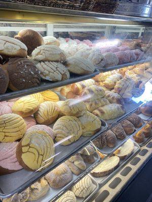 El Carrusel Bakery