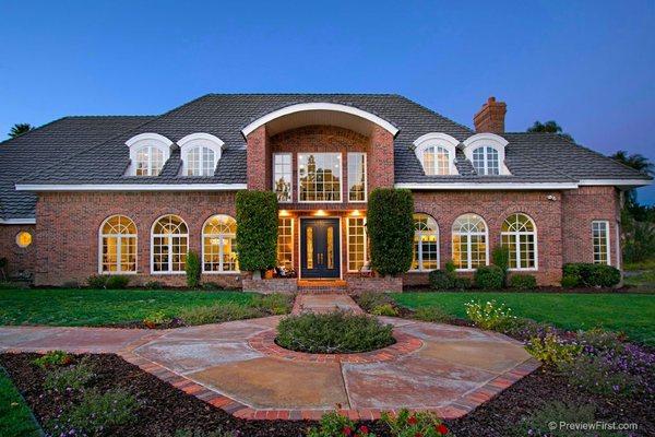 AV Roofing & Construction